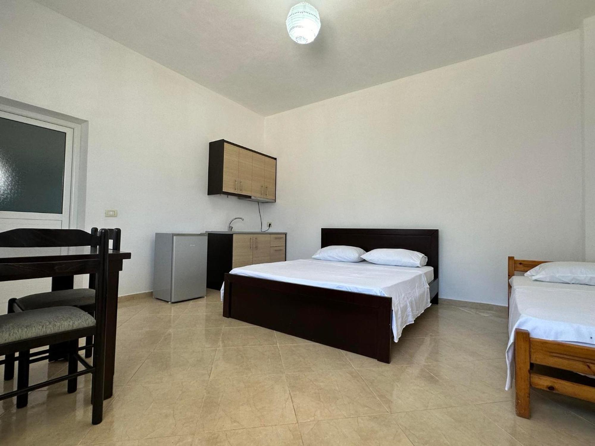 Dane Apartment Ksamil Bagian luar foto